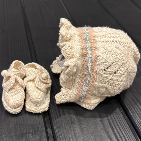 Ralph LaurenKnit Baby Hat and Booties Set